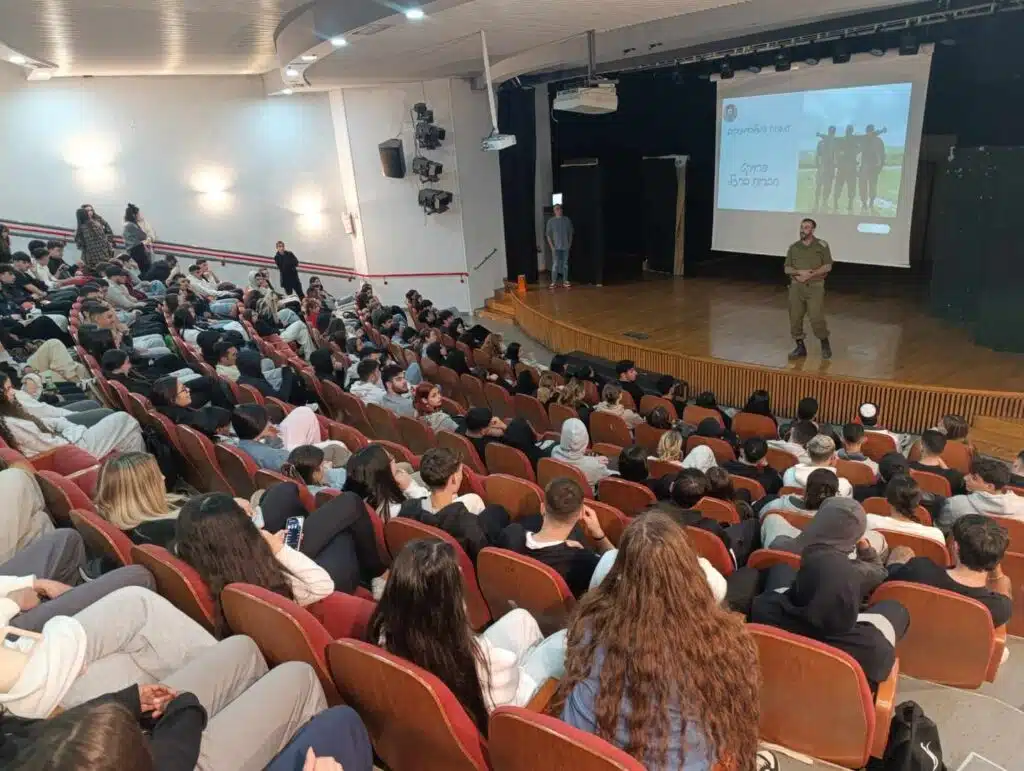 מפגש צמד ברזל עם תלמידים באורט עפולה