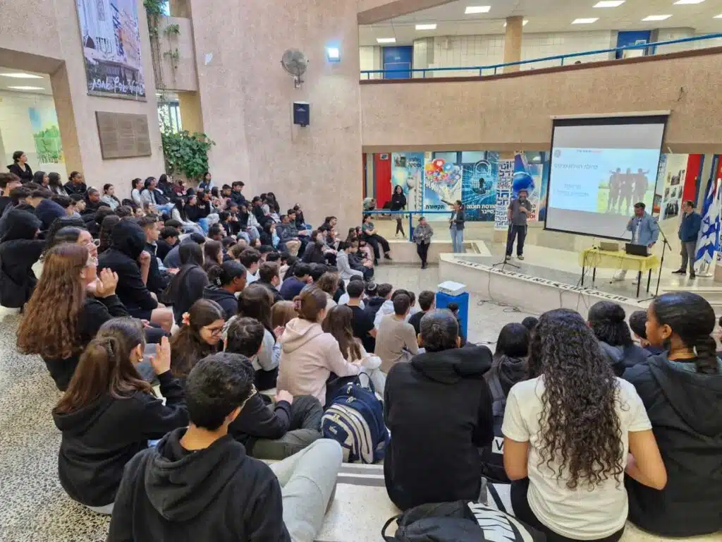 תלמידי אורט רחובות במפגש צמד ברזל