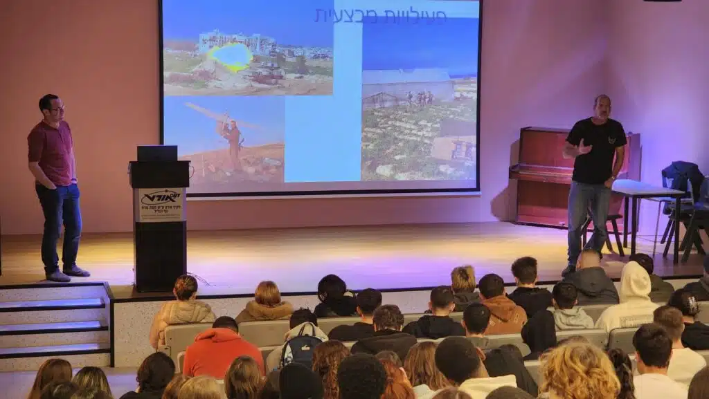 מפגש צמד ברזל עם תלמידים בנוף הגליל