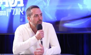 דוד סולומון בריאיון באולפן
